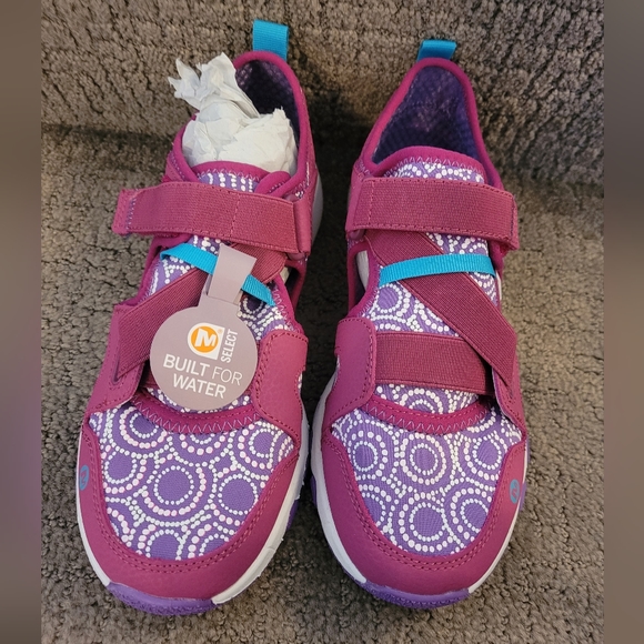BNIB Merrell velcro water/outdoor shoes - Picture 1 of 3